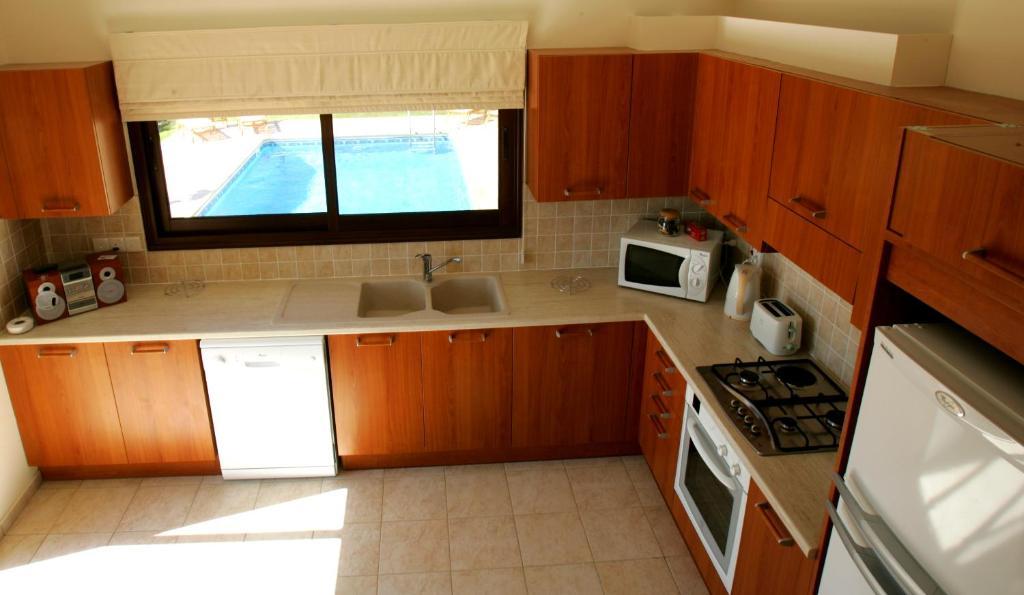 Eve Pissouri Xιnisteri Villa Zimmer foto